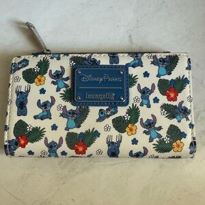Disney Parks Loungefly STITCH Summer Tropical Floral AOP Pattern Wallet